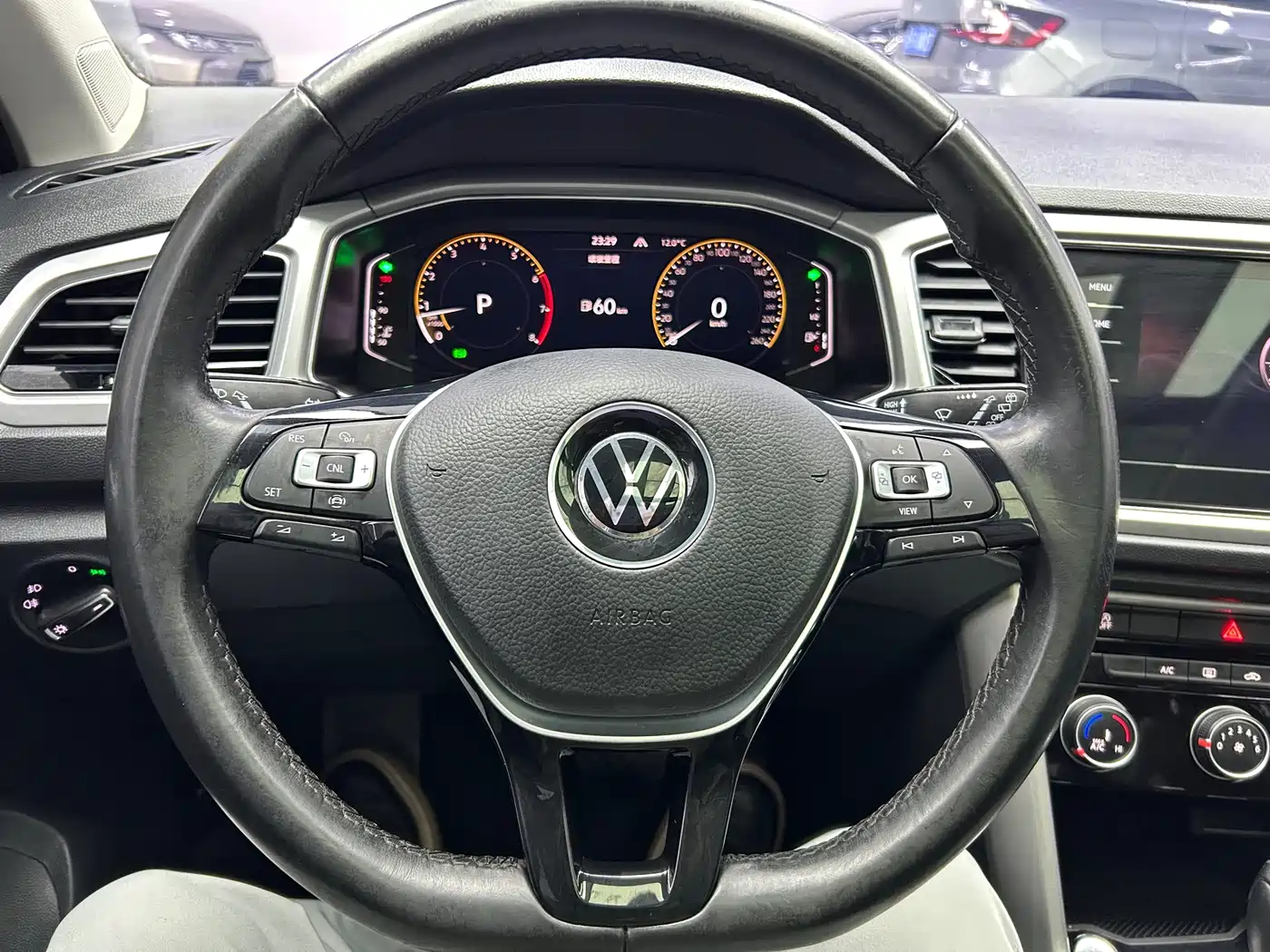 Volkswagen T-ROC 2022 280TSI DSG 2WD Elite PLUS фото 11