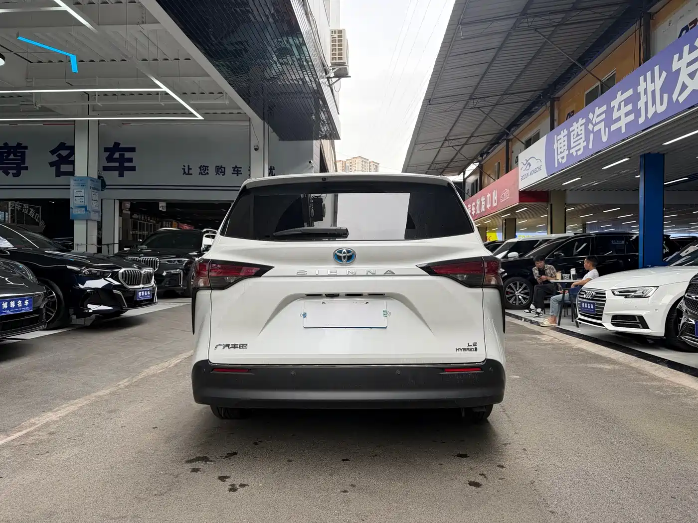 Toyota Sienna 2024 2.5L Hybrid Comfort Edition фото 21