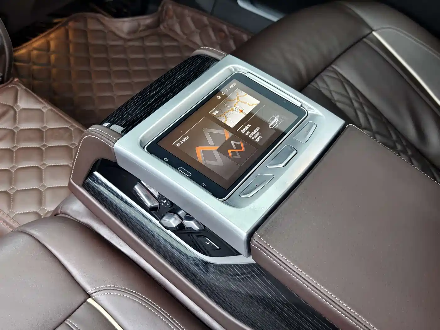 BMW 7 Series 2021 Model 730Li M Sport Package фото 17