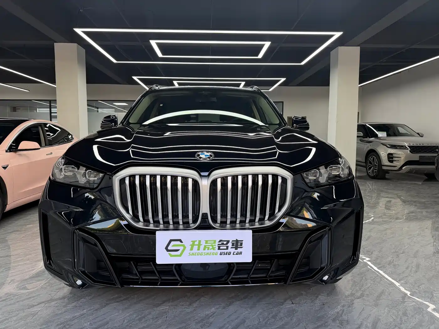 BMW X5 2023 xDrive 30Li Premium M Sport Black Night Package фото 2