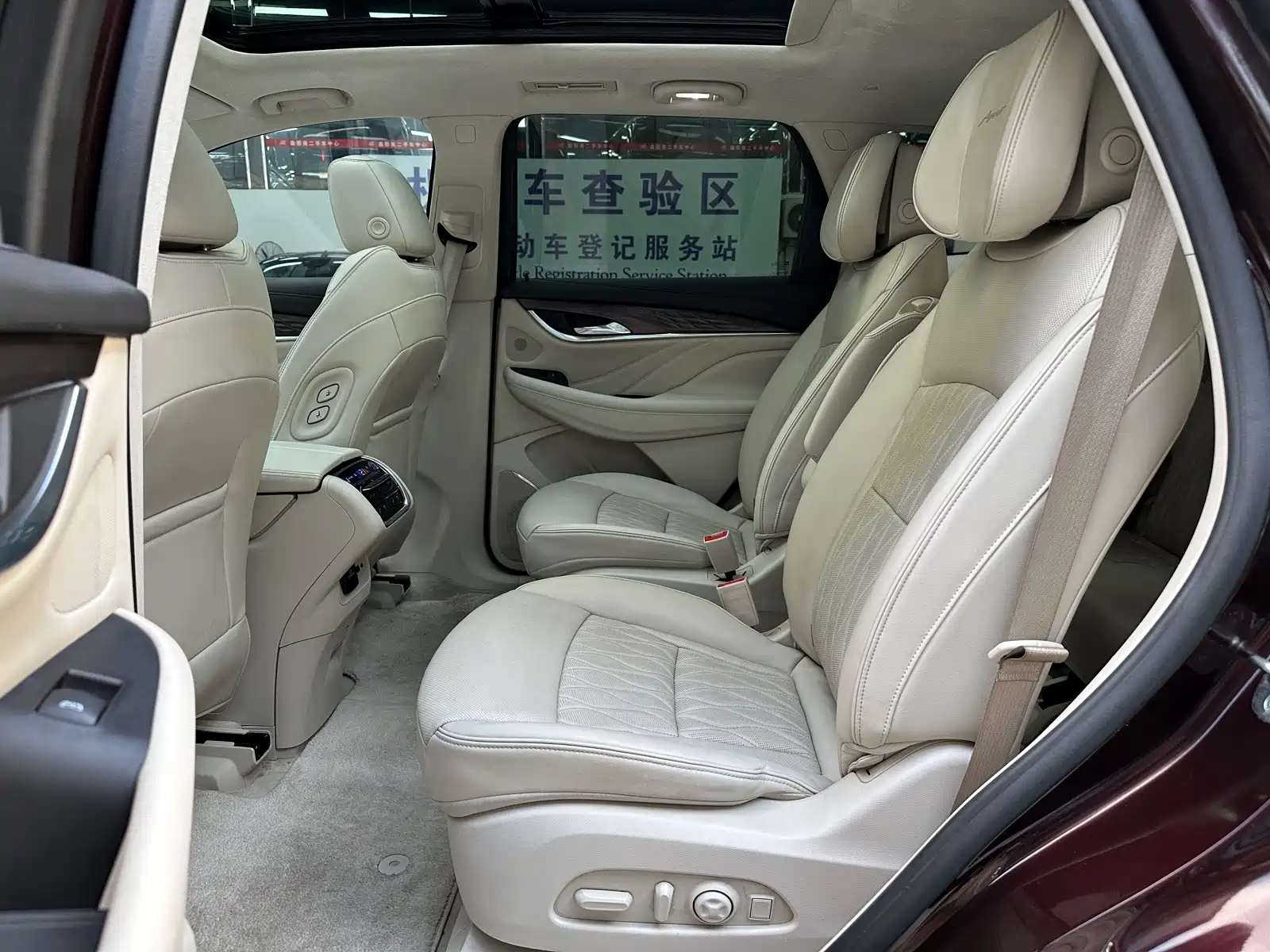 Фото 13 - Buick Enclave