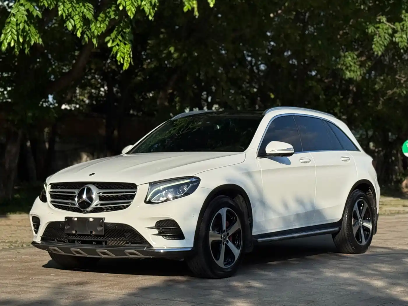 Mercedes-Benz GLC 2018 GLC 260 4MATIC Luxury фото 4