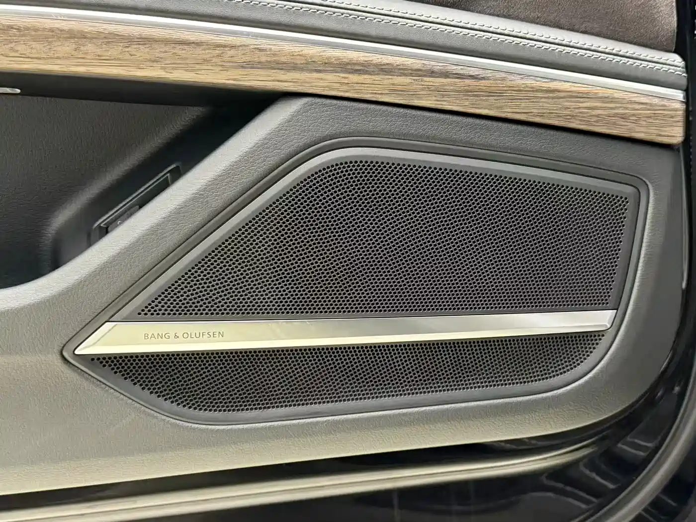 Audi A8 2023 A8L 55 TFSI quattro Flagship фото 26