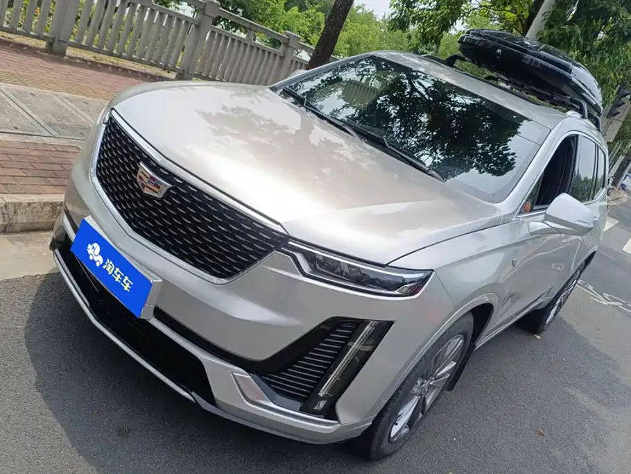 Photo 1 - Cadillac XT6