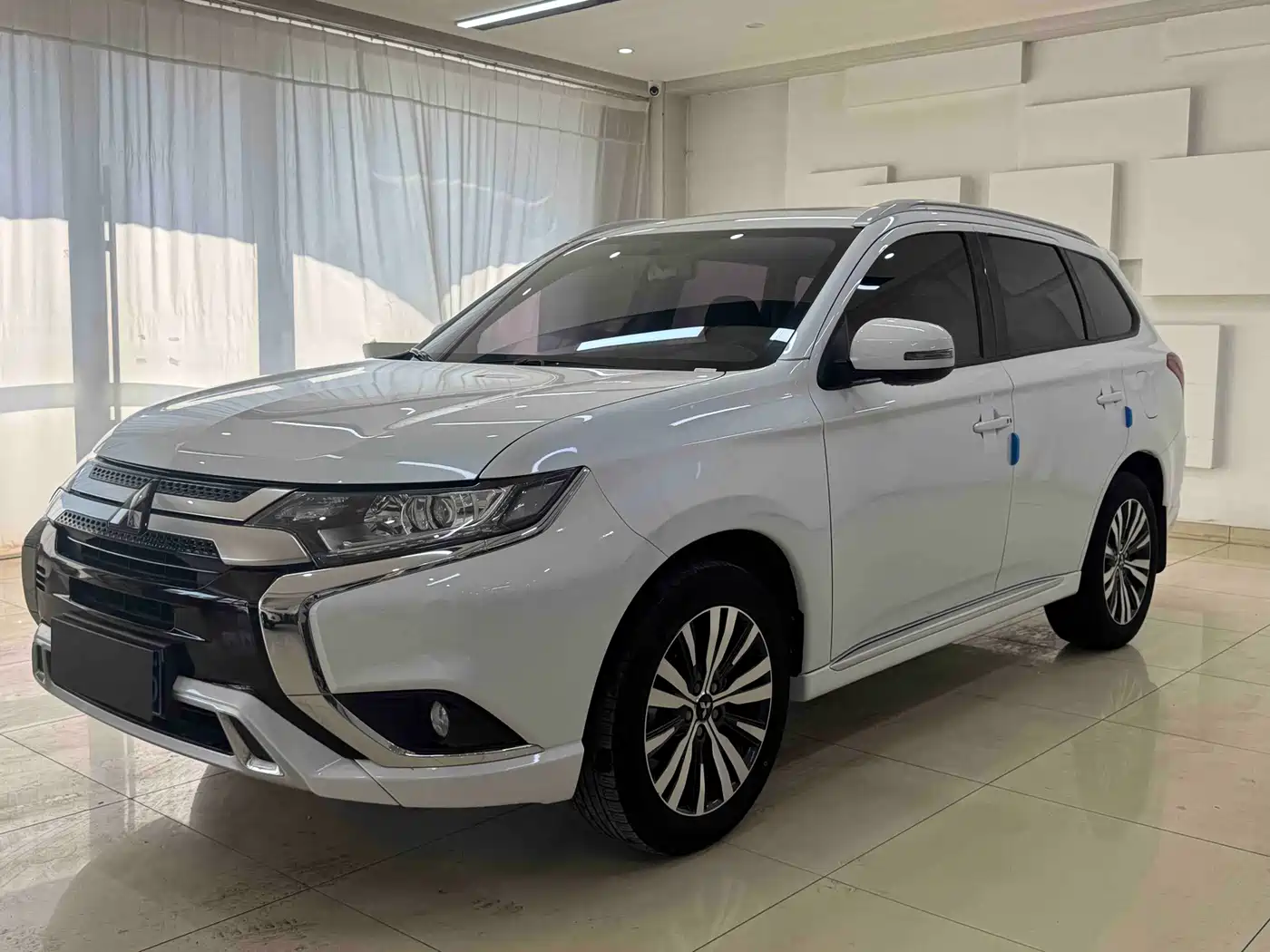 Mitsubishi Outlander 2021 2.0L FWD Comfort Edition 5-seater