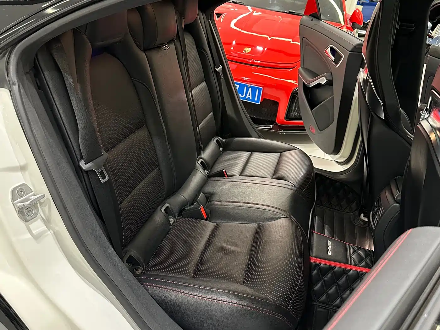 Mercedes-Benz CLA AMG 2014 AMG CLA 45 4MATIC фото 13