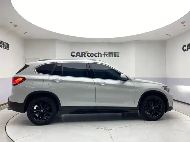 BMW X1 2021 sDrive20Li Fashion — фото 4