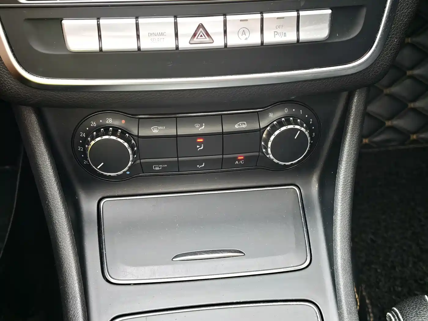 Mercedes-Benz CLA (Import) 2018 CLA 200 Dynamic Edition фото 24