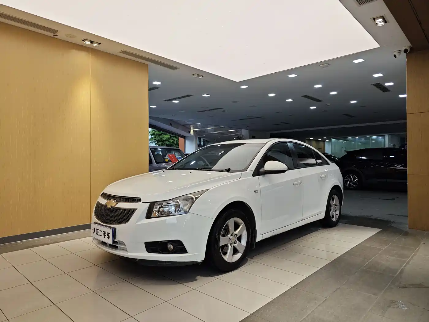 Chevrolet Cruze 2013 Model 1.8L SE AT