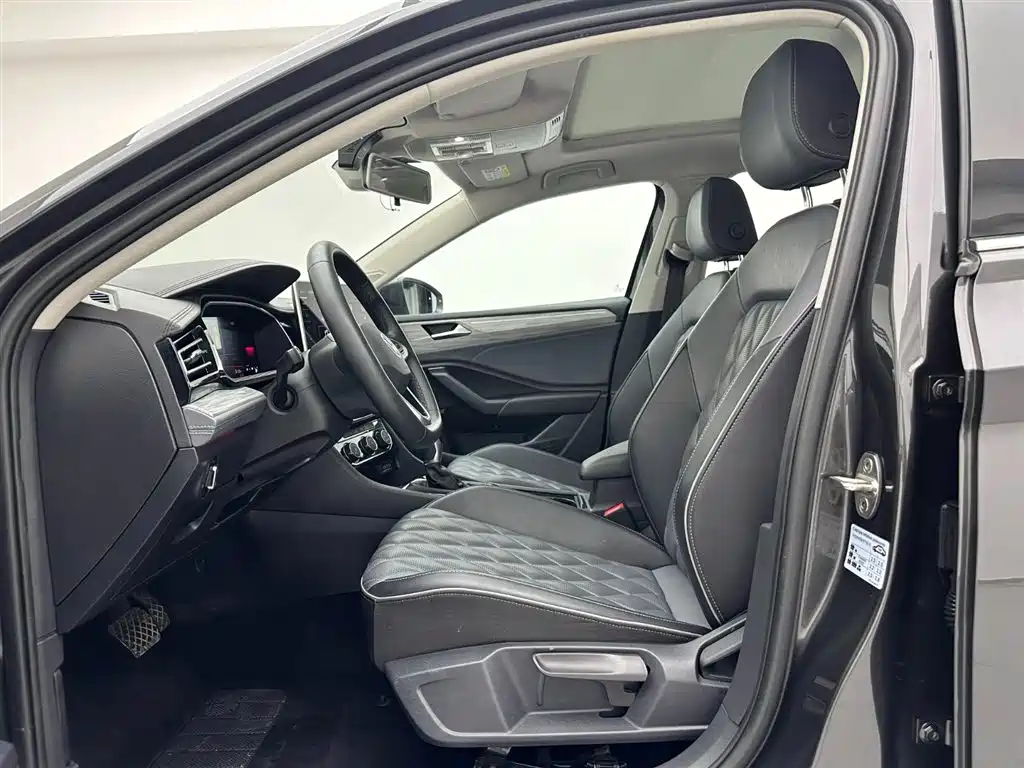 Volkswagen Sagitar 2023 300TSI DSG Surpassing Edition фото 19