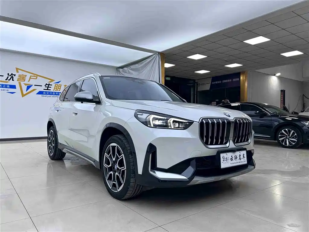 BMW X1 2023 sDrive25Li X Design Package фото 3