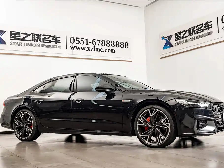 Audi A7L 2024 45 TFSI quattro Black Warrior Edition фото 6