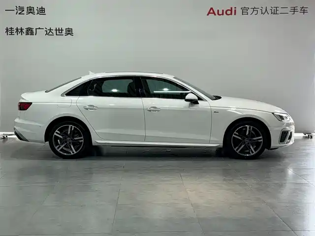 Audi A4L 2020 40 TFSI quattro Luxury Dynamic — фото 3