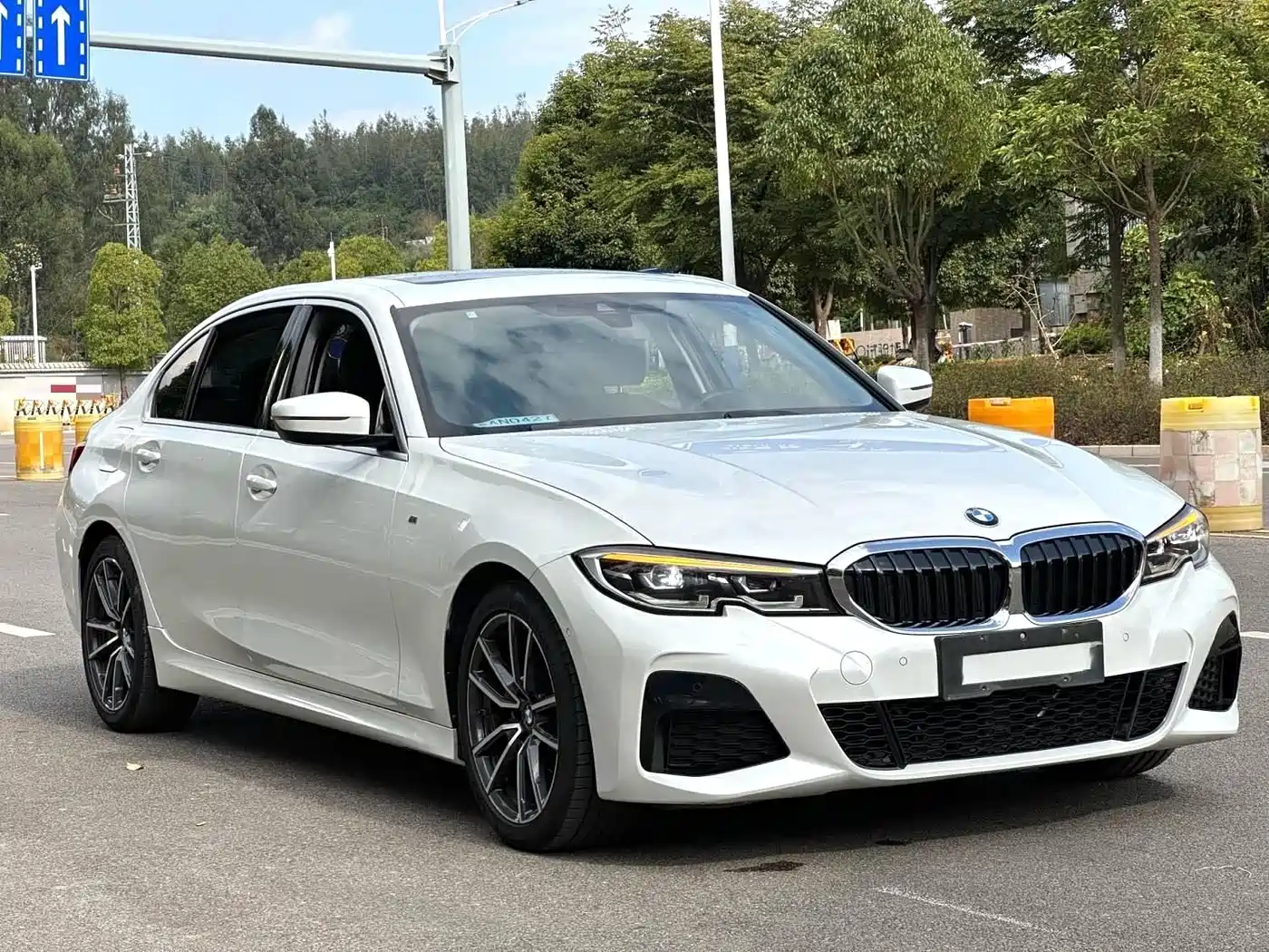 BMW 3 Series 2021 325Li M Sport Package фото 3