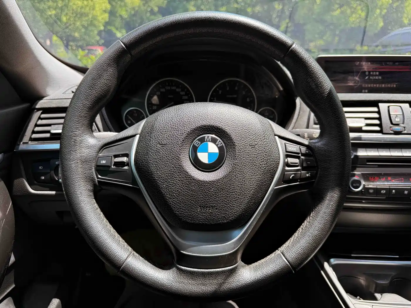 BMW 3 Series GT 2014 320i Design Package фото 13
