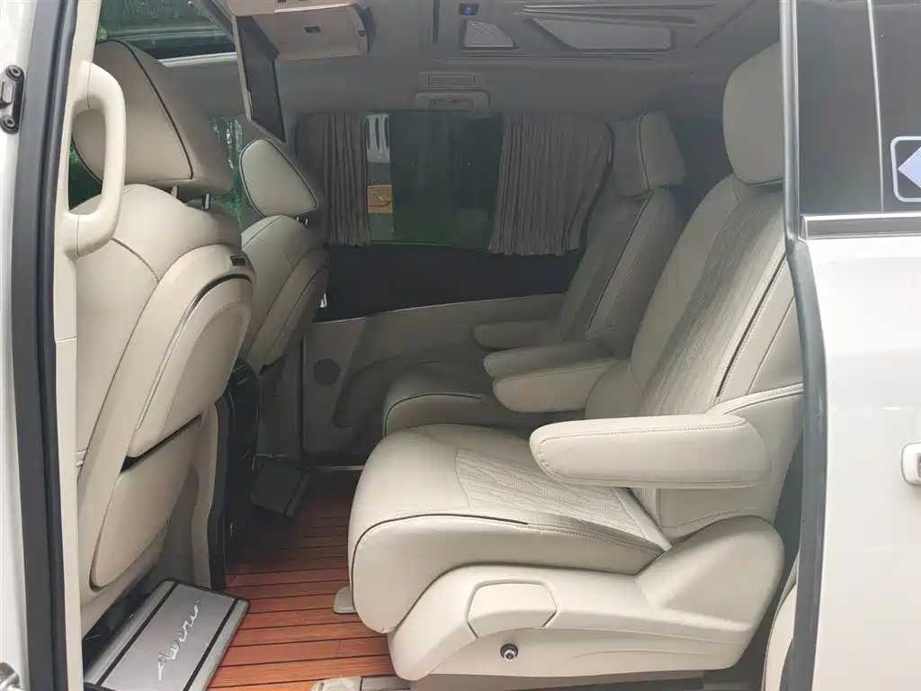 Buick GL8 2021 Land Business Class 652T Luxury фото 8