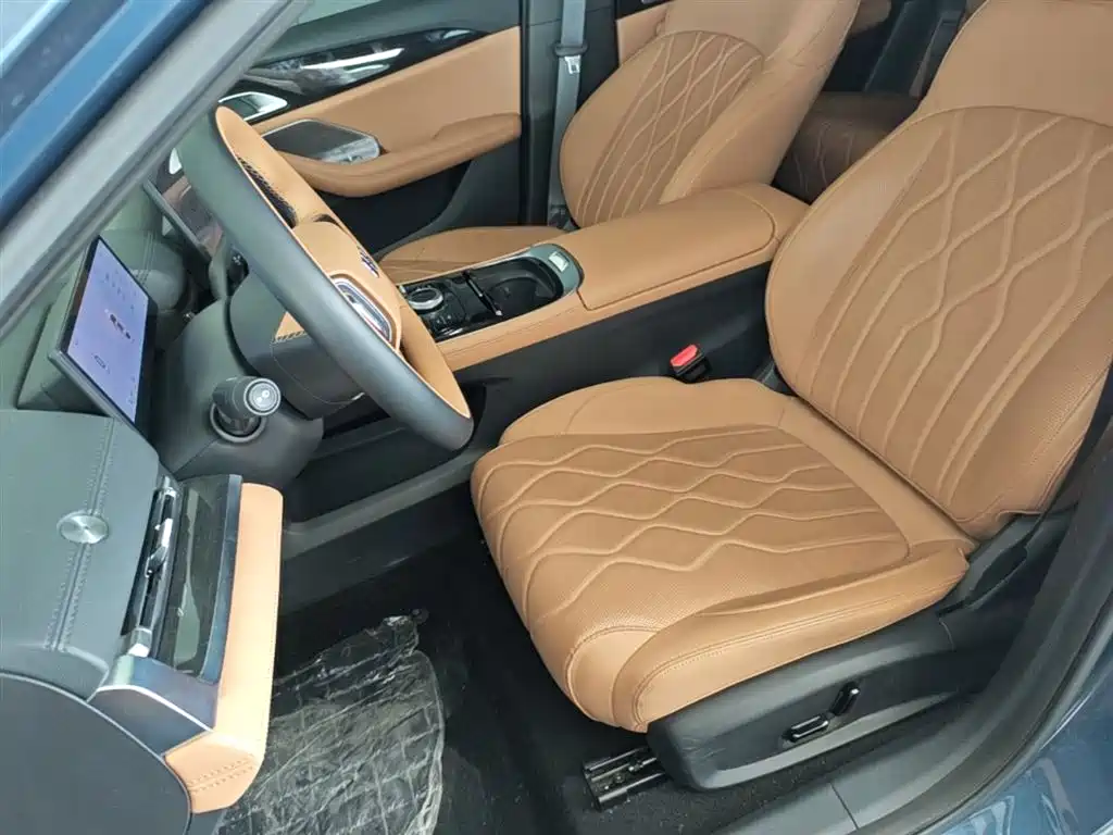 Geely Galaxy Galaxy A7 2025 EM-i фото 15