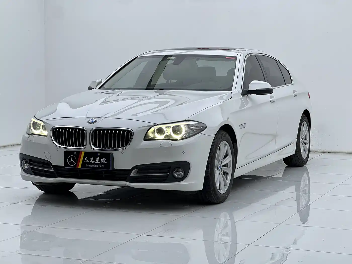 BMW 5 Series 2017 520Li Classic Edition