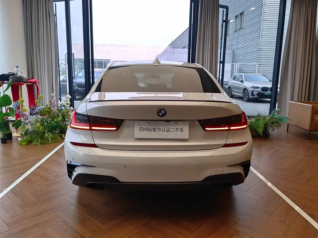 BMW 3 Series 2022 325Li M Sport Shadow Edition фото 5