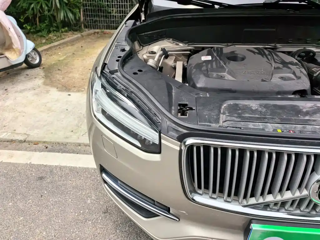 Фото 7 - Volvo XC90