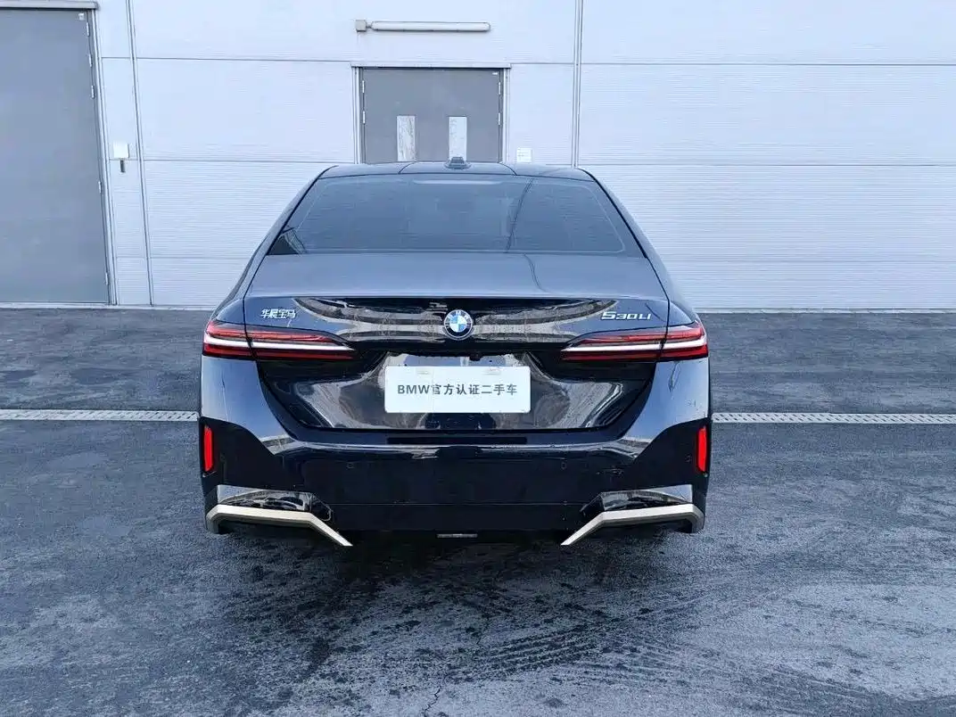 BMW 5-SERIES