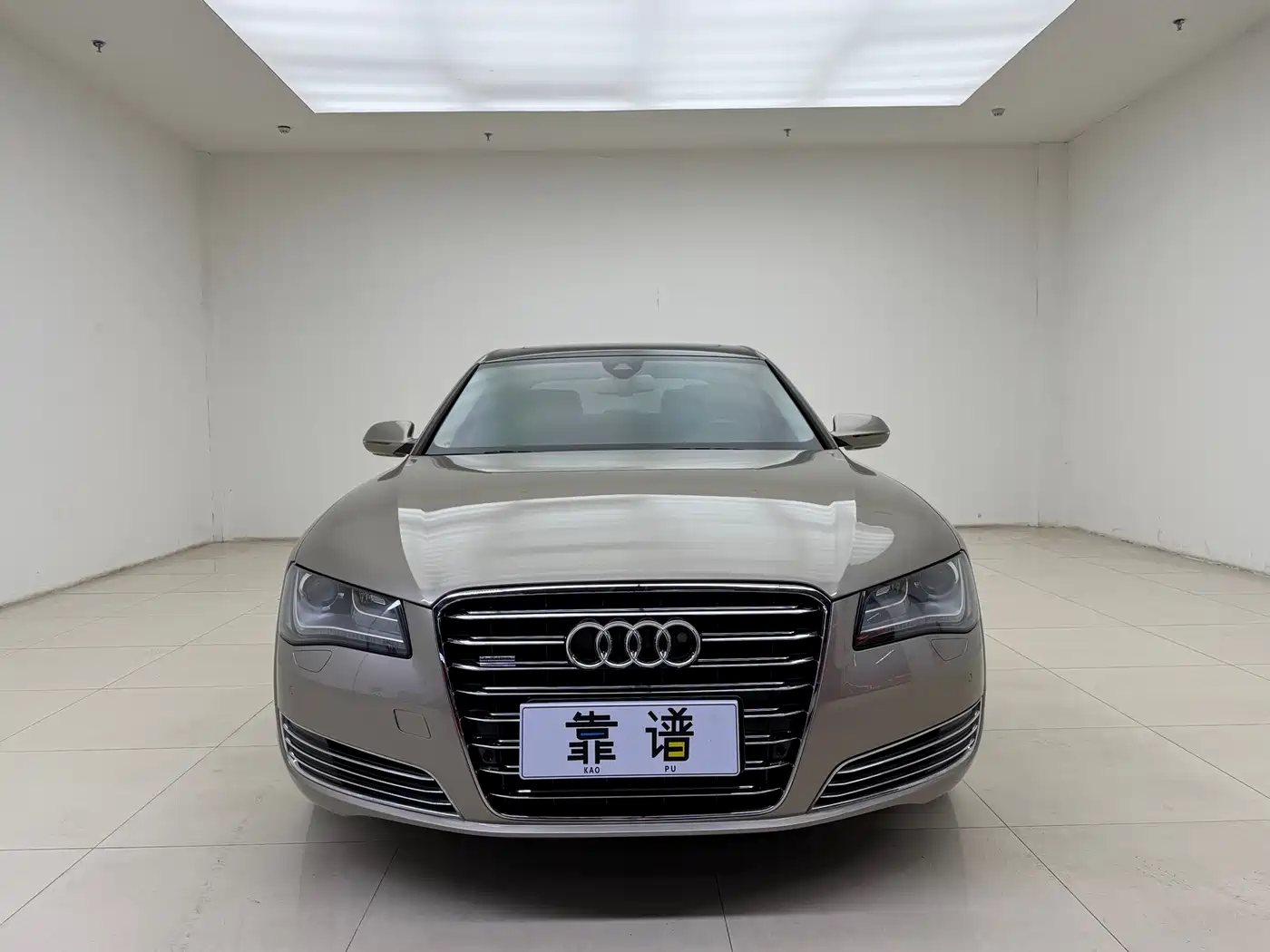 Audi A8 2013 A8L 45 TFSI quattro Comfort фото 2