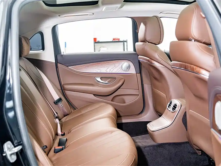Mercedes-Benz E-Class New Energy 2022 E 350 e L Plug-in Hybrid Sedan фото 21
