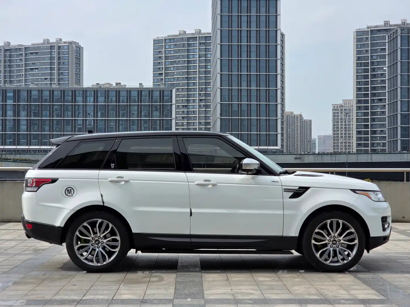 Land Rover Range Rover Sport фото 4