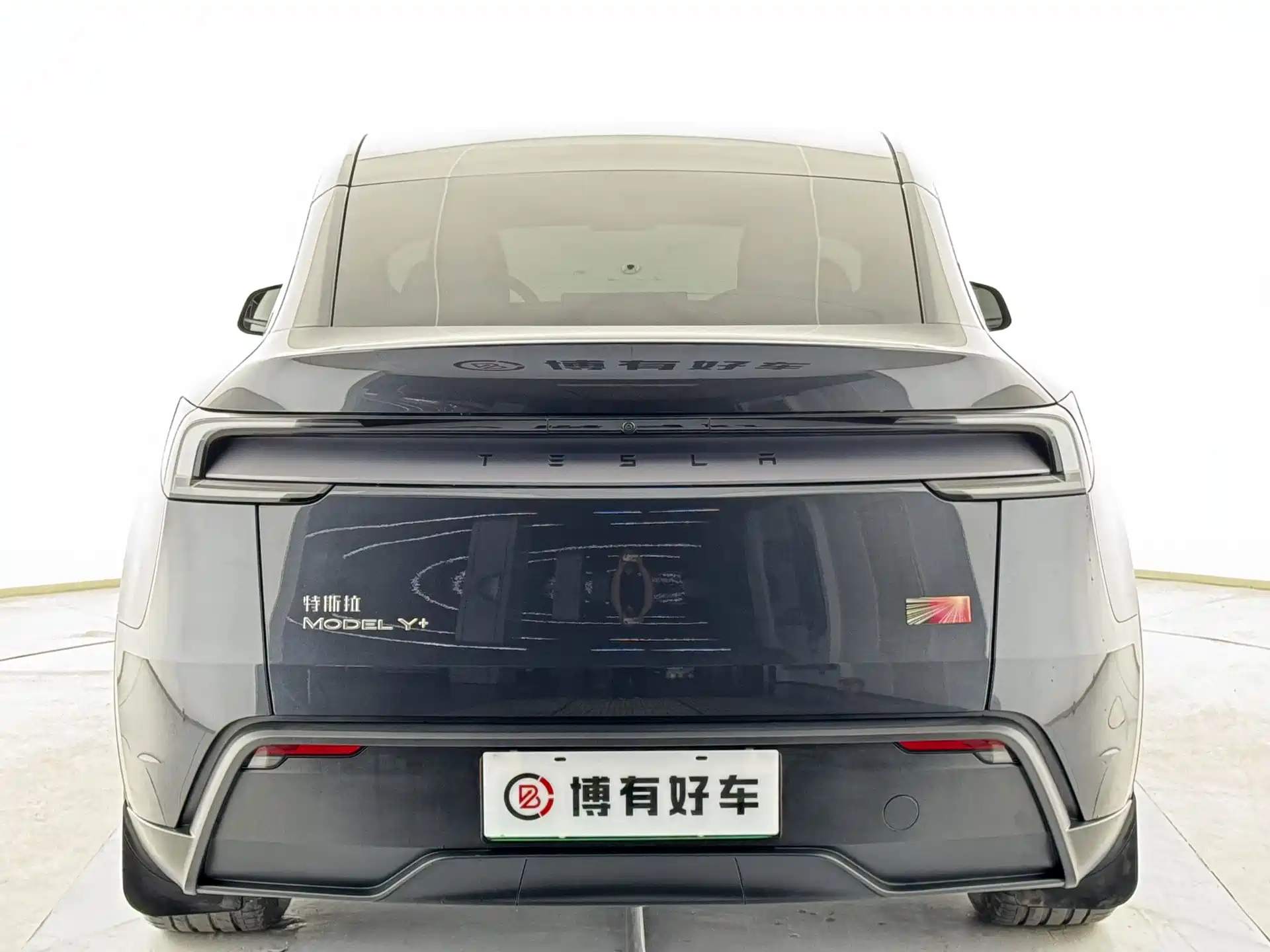 Photo 14 - Tesla Model Y