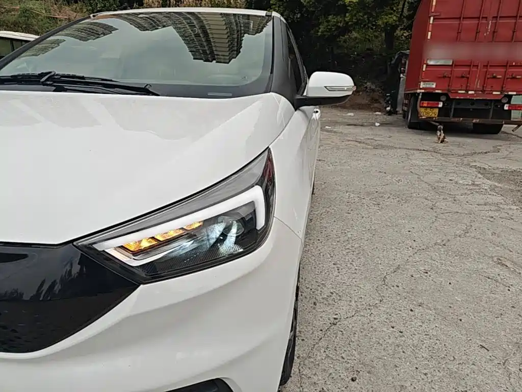JMCG New Energy Yizhi EV3 2022 2021 Mini Radar Yue Run Model