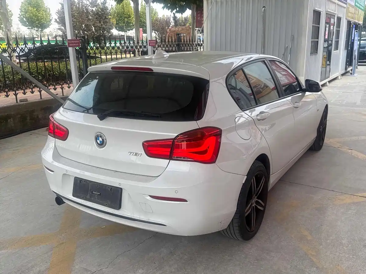 BMW 1 Series (Import) 2018 2018 118i Sport Design Package