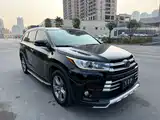 Photo 3 - Toyota Highlander