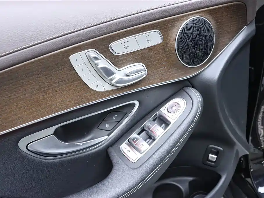 Mercedes-Benz GLC 2022 Facelift GLC 300 L 4MATIC Dynamic Collector's Edition фото 12