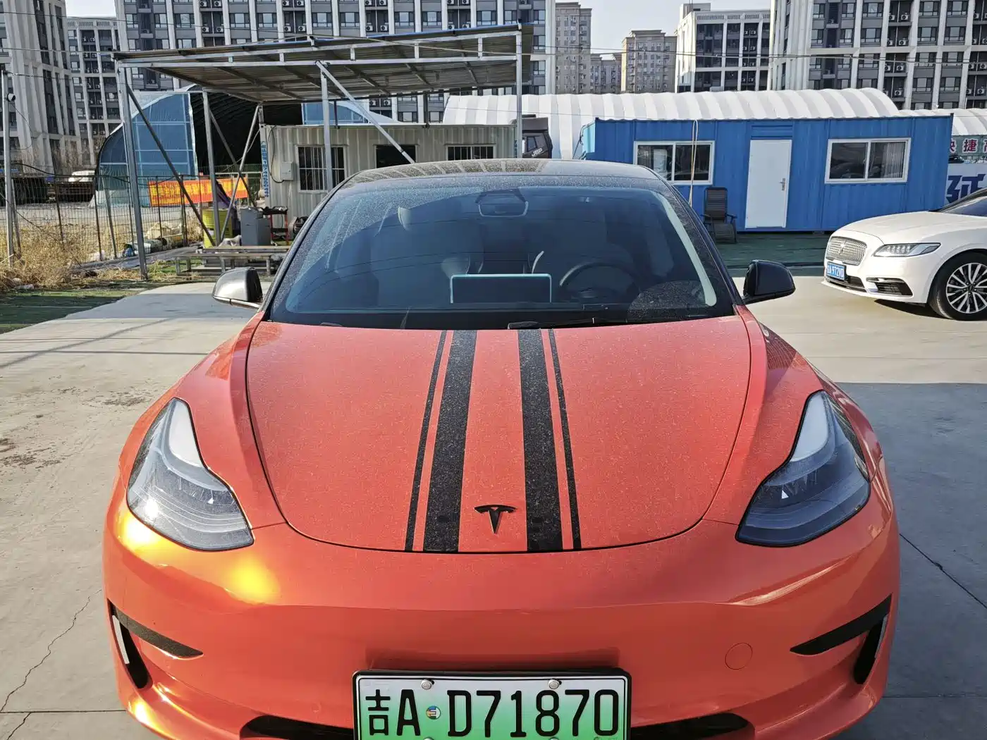 TESLA MODEL 3