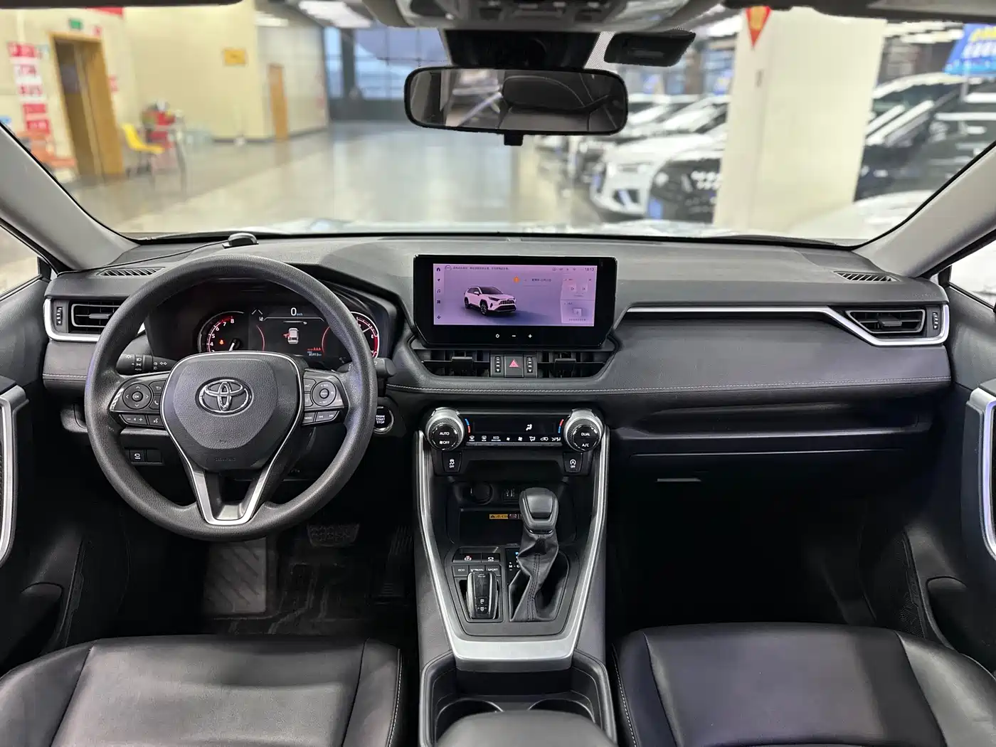 Toyota RAV4 Rongfang 2023 2.0L CVT 2WD Fashion Edition фото 9