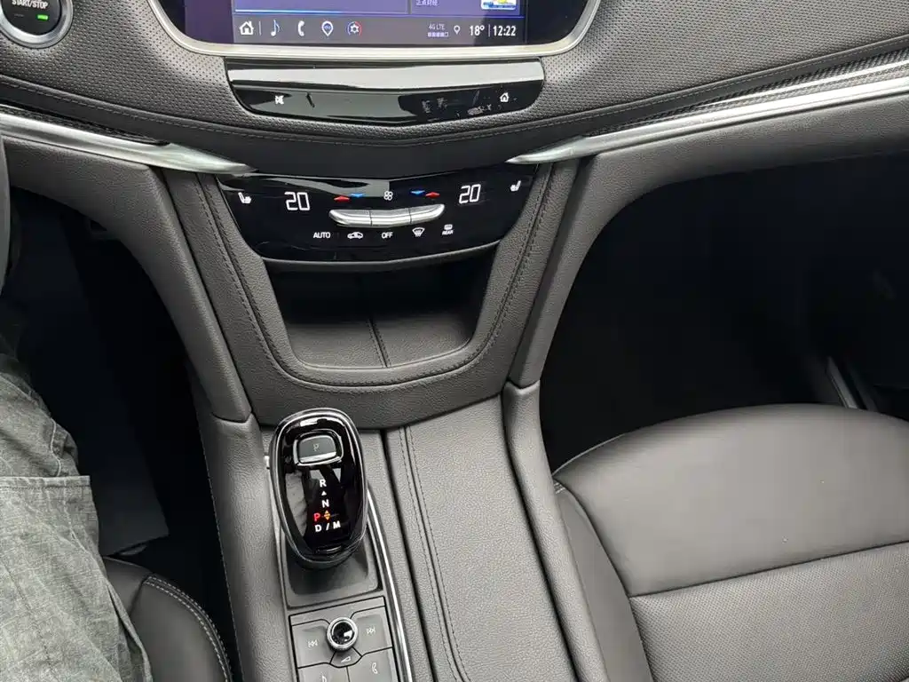 Cadillac XT5 2024 2.0T AWD Luxury (Hummingbird Edition) фото 13