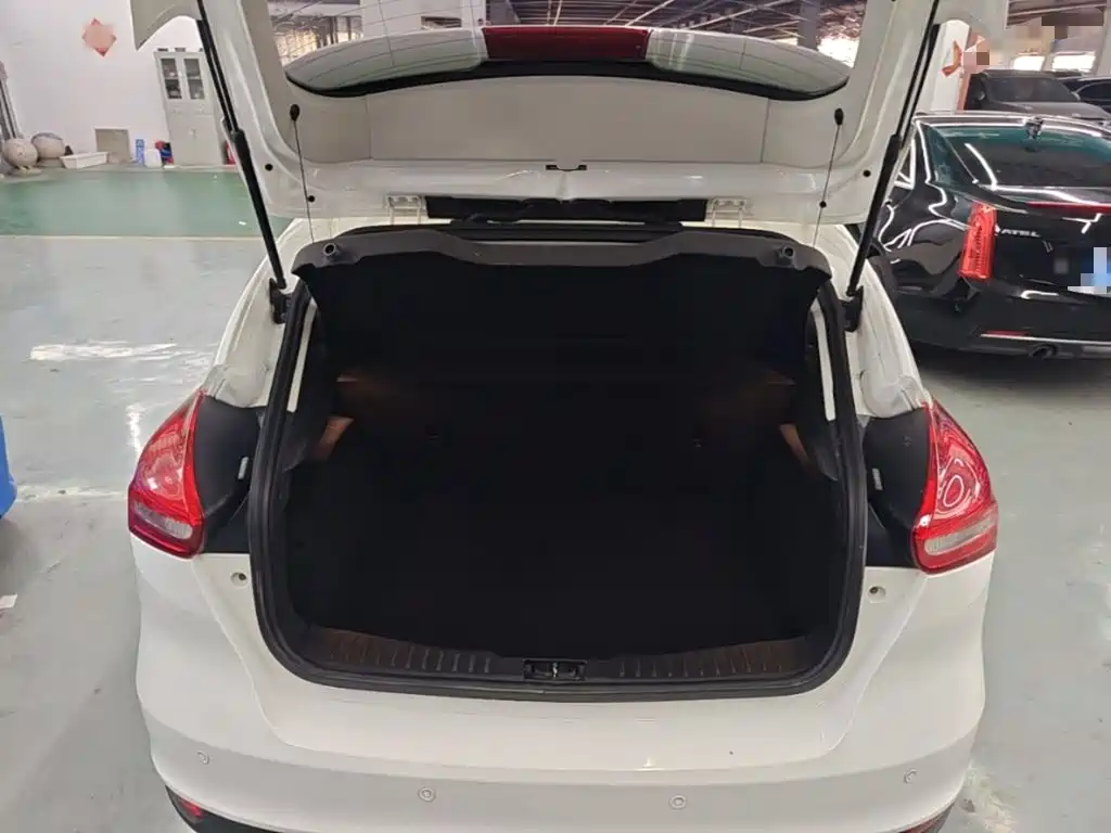 Ford Focus 2015 2015 Hatchback 1.6L Automatic Comfort