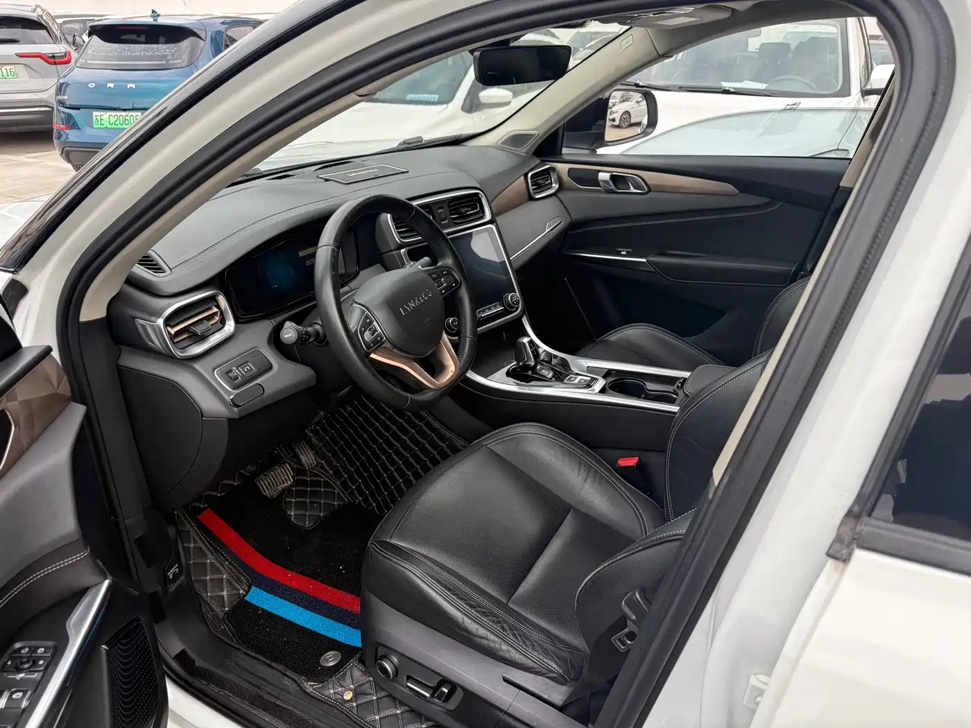 Lynk & Co 01 2017 2.0T 2WD Pro Version фото 4