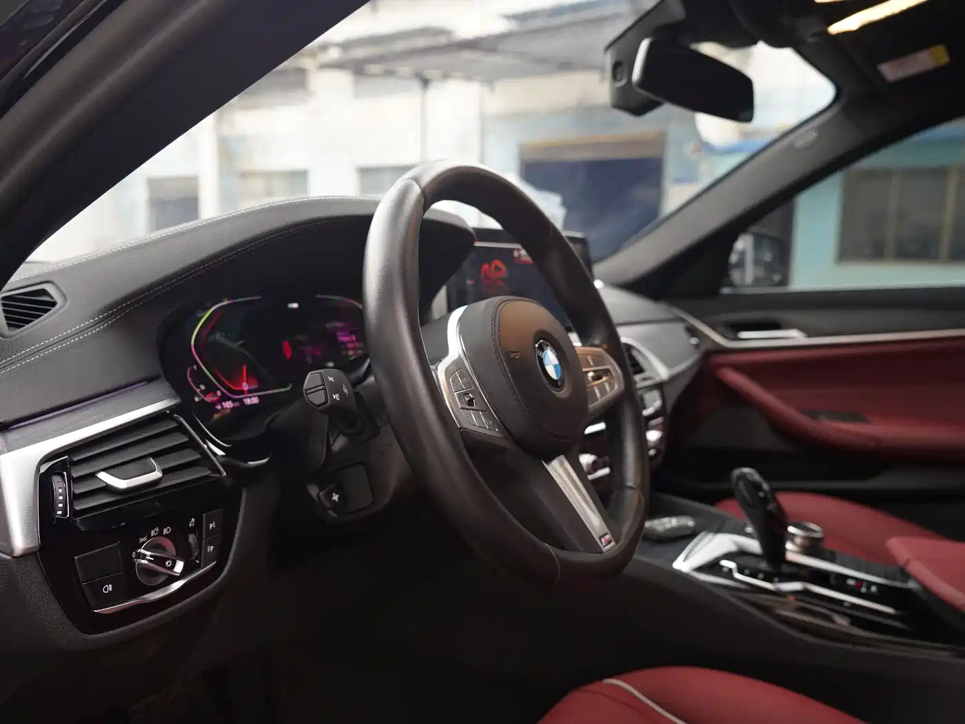 BMW 5 Series 2023 Facelift 530Li Leading M Sport Package фото 18