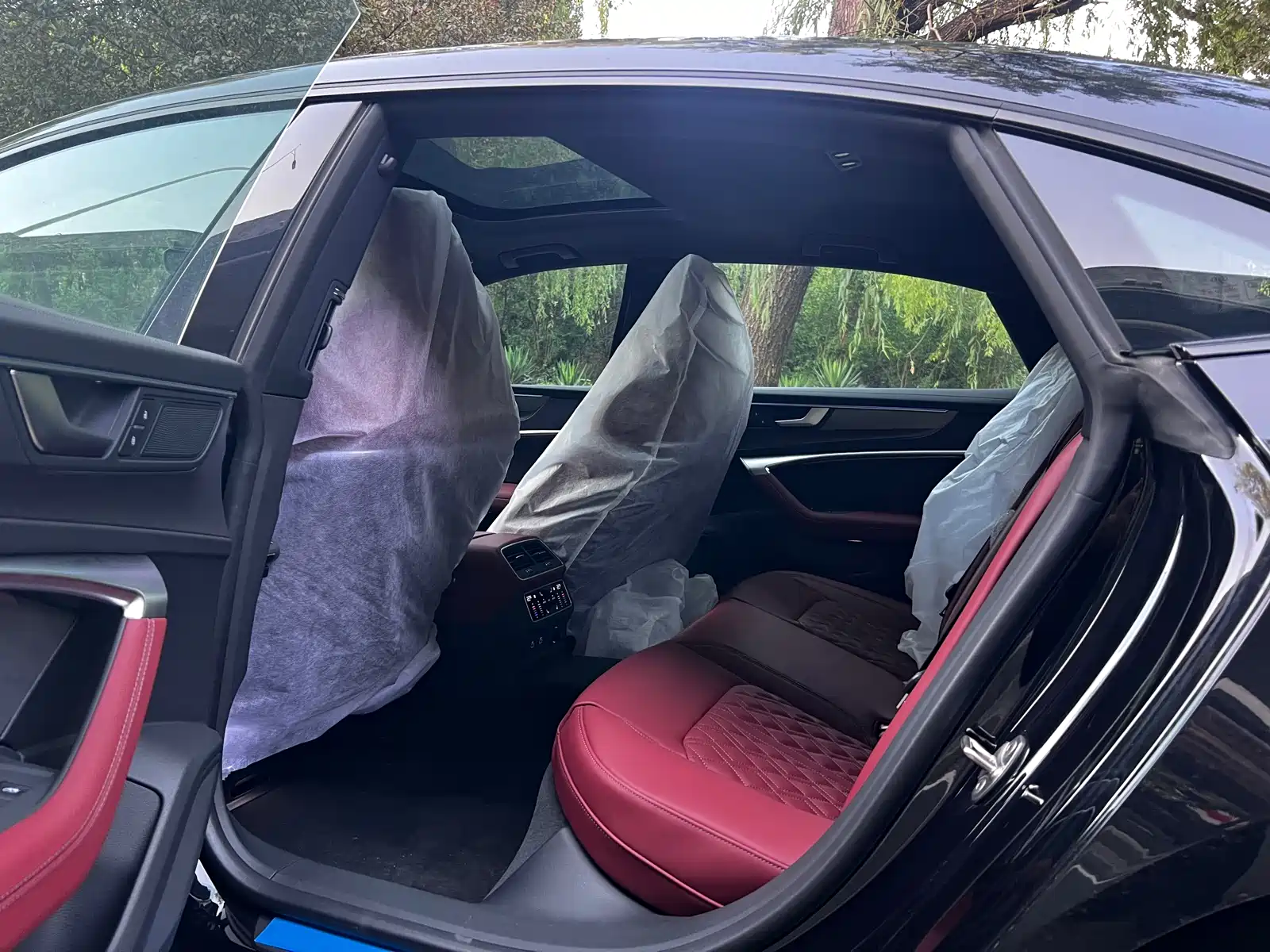 Фото 5 - Audi A7L