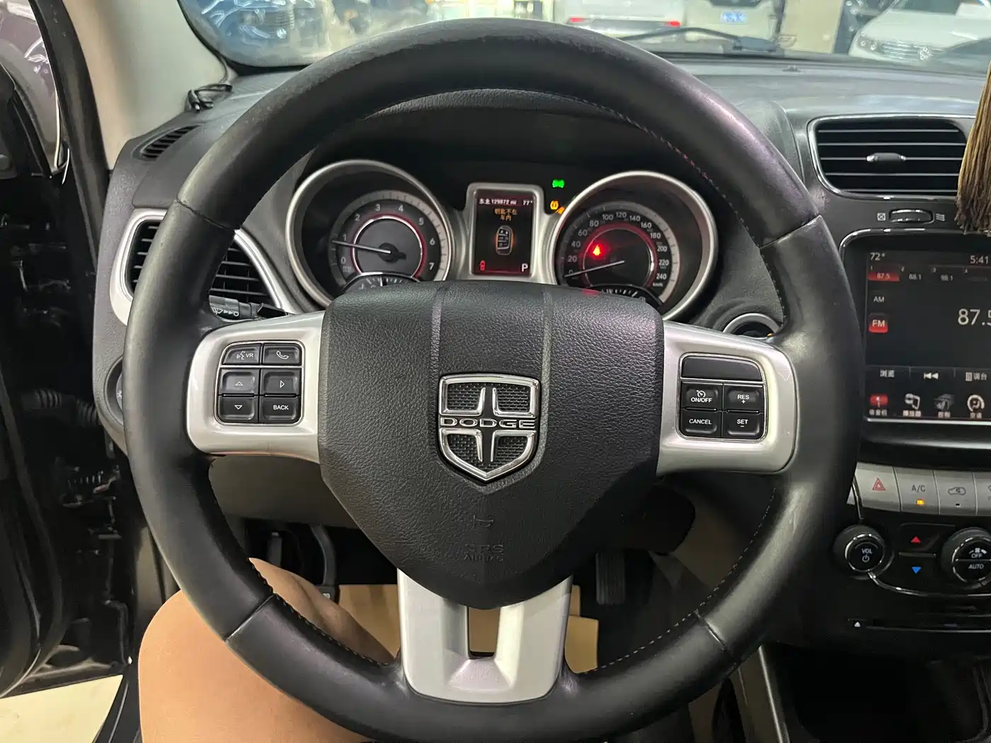 Dodge Journey 2013 2013 Model 2.4L 2WD Premium Edition