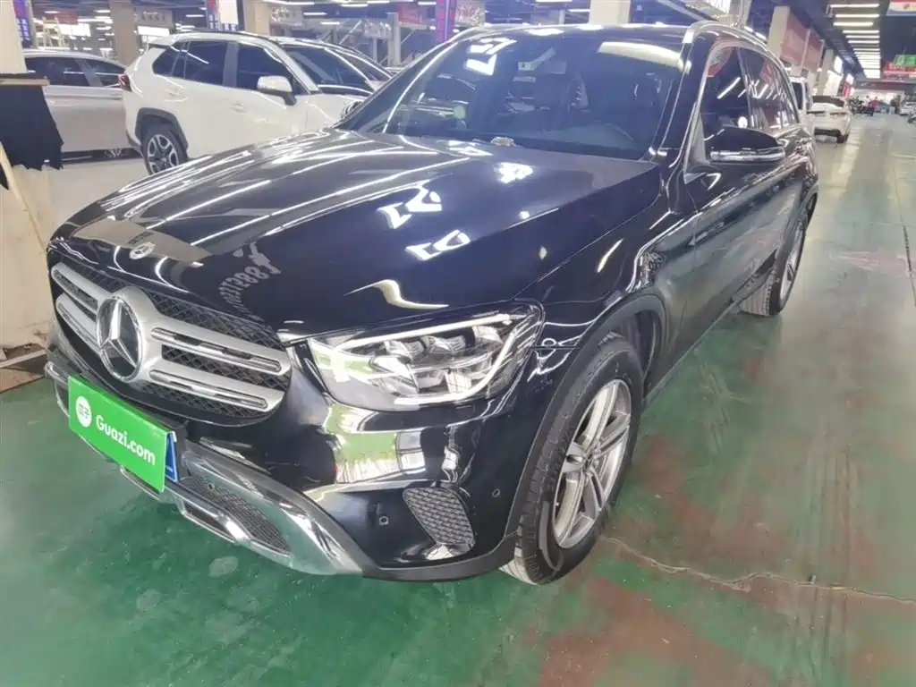 MERCEDES-BENZ GLC