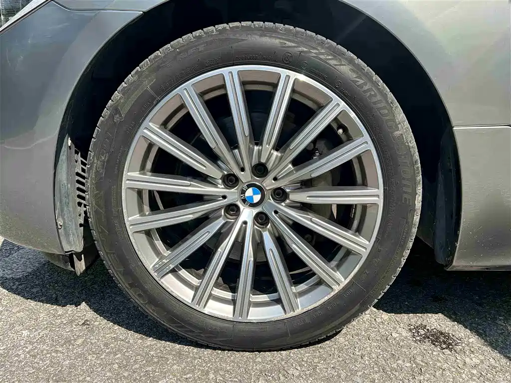 BMW 6 Series GT 2018 630i Luxury Design Package фото 37