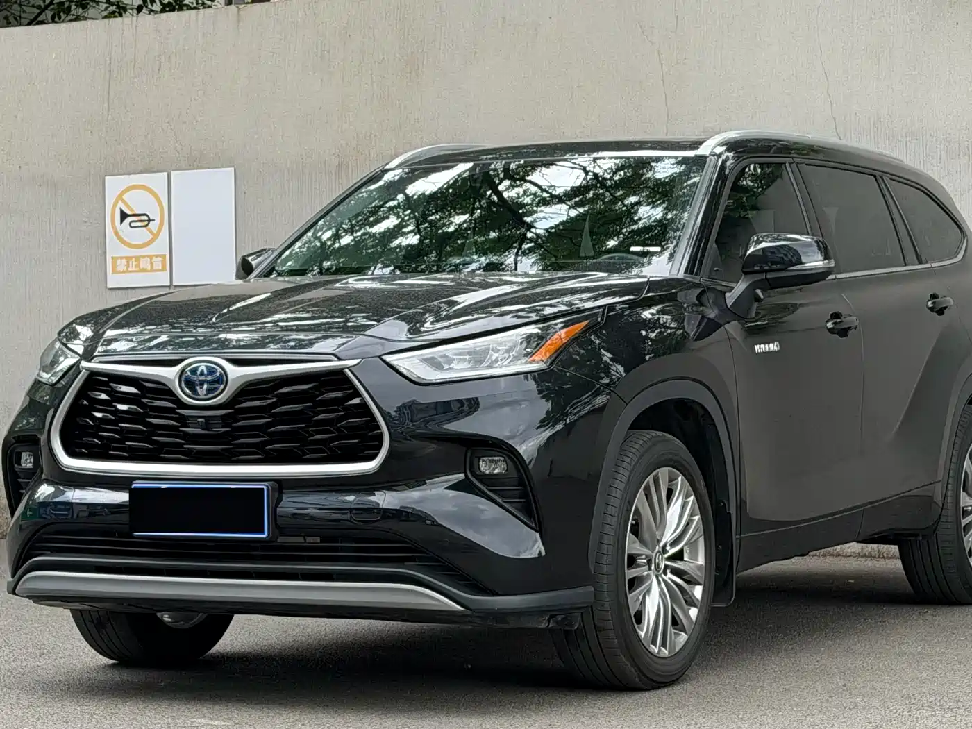 Toyota Highlander 2024 2.5L Smart Hybrid 4WD Luxury 7-seater