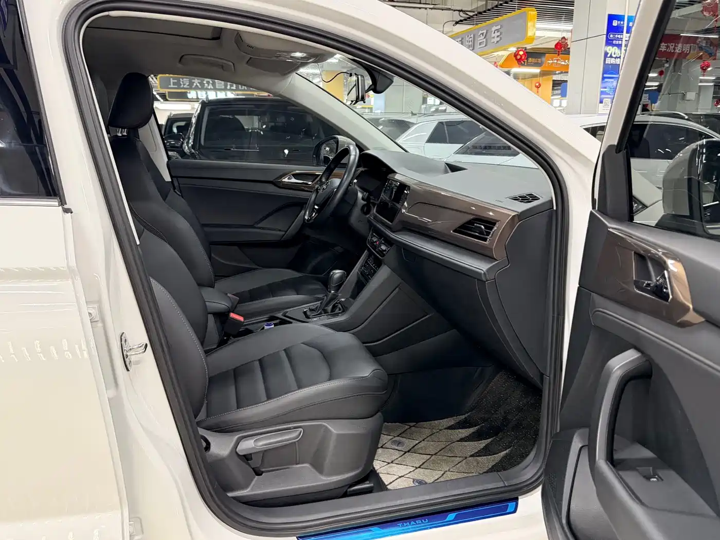 Volkswagen Tharu 2021 280TSI 2WD Luxury Plus фото 12