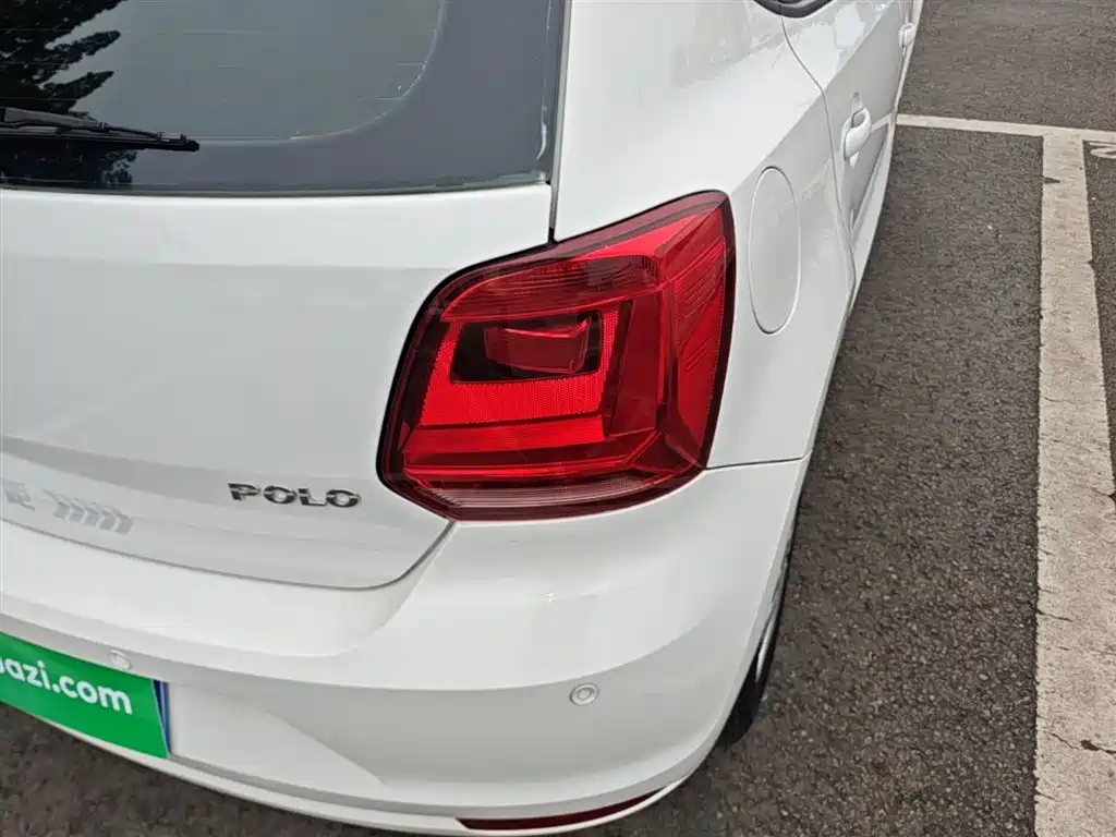Volkswagen Polo 2016 1.4L Manual Trend фото 7