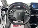 Photo 11 - Peugeot 2008