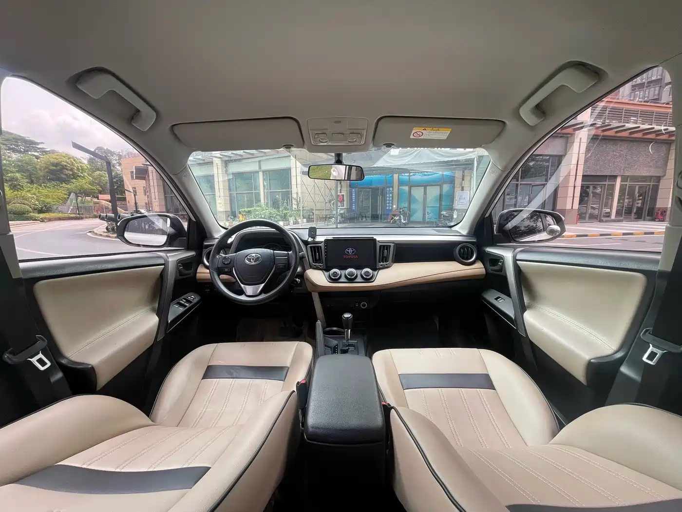 Toyota RAV4 Rongfang 2016 2.0L CVT 2WD Urban (China V) фото 14