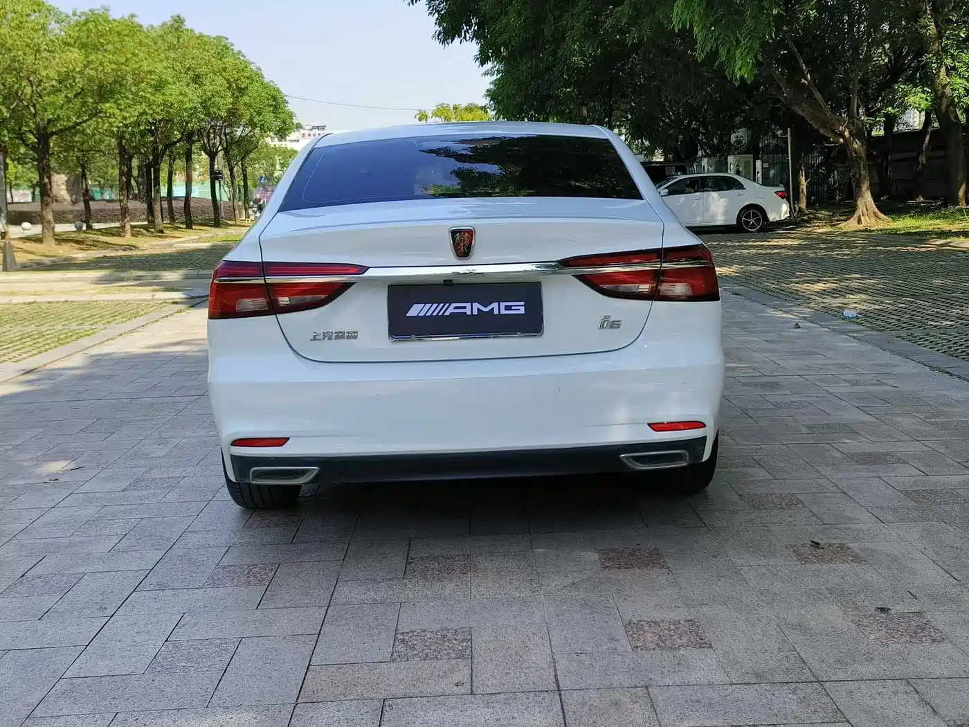 Roewe i6 2020 2020 PLUS 1.6L CVT 4G Connected Glory Holographic Edition