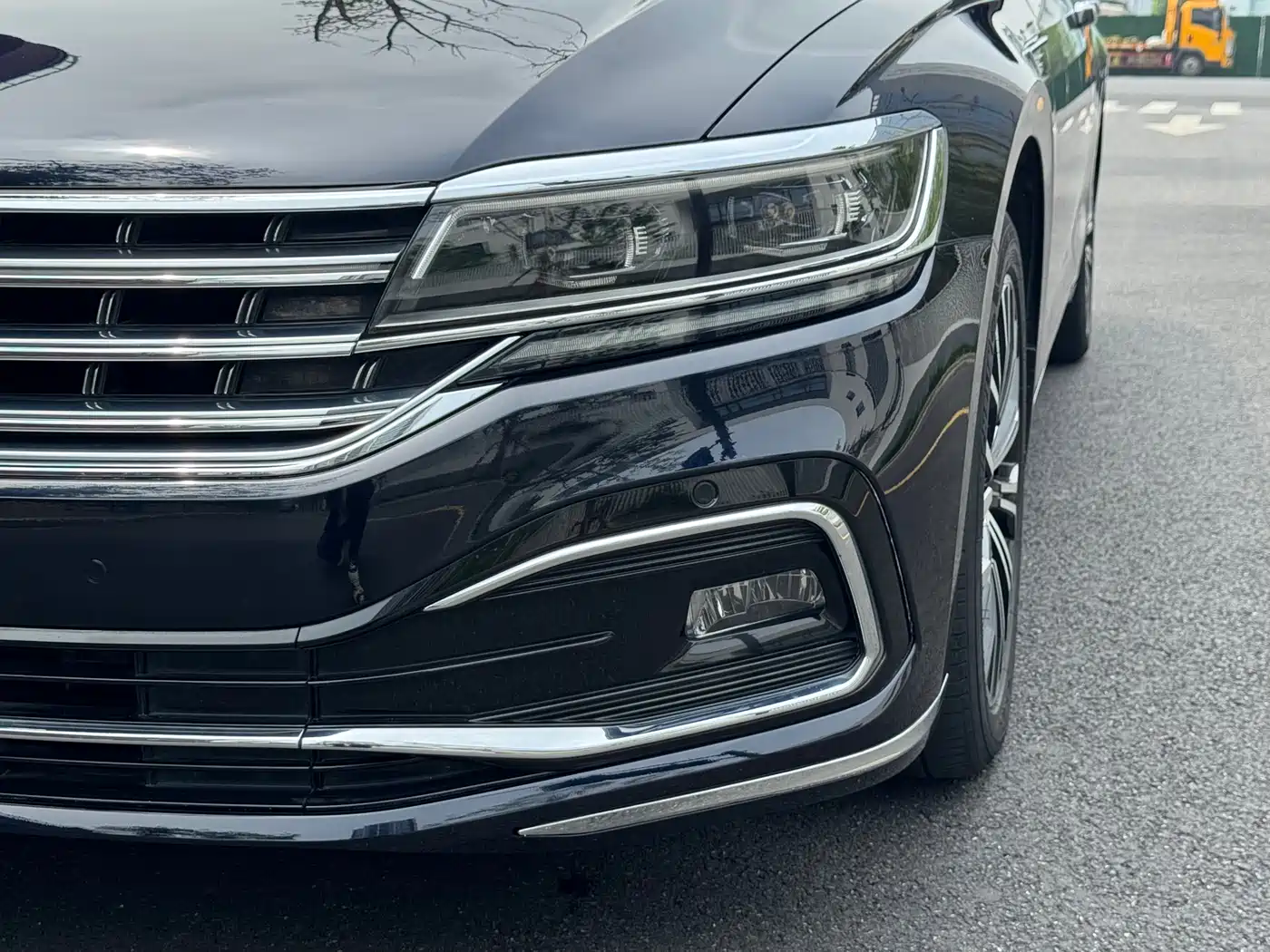 VOLKSWAGEN HUIANG